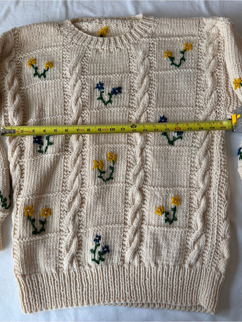Handmade Ivory Cable Knit Floral Embroidered Sweater M/L Cottagecore - Picture 7 of 10